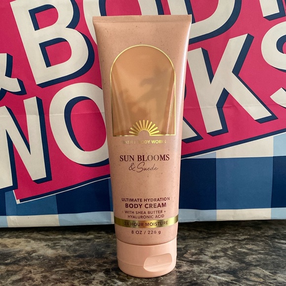 Bath & Body Works Sun Blooms & Suede body cream - Picture 2 of 4